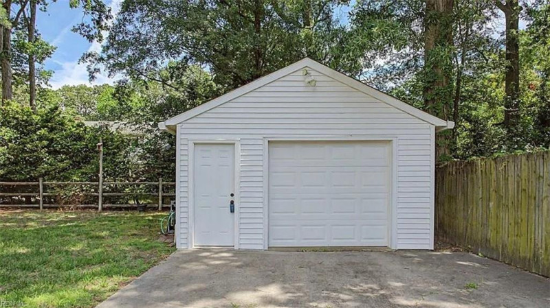 Photo 34 of 39 residential for sale in Hampton virginia Photo 34 of 39 residential for sale in Hampton virginia
