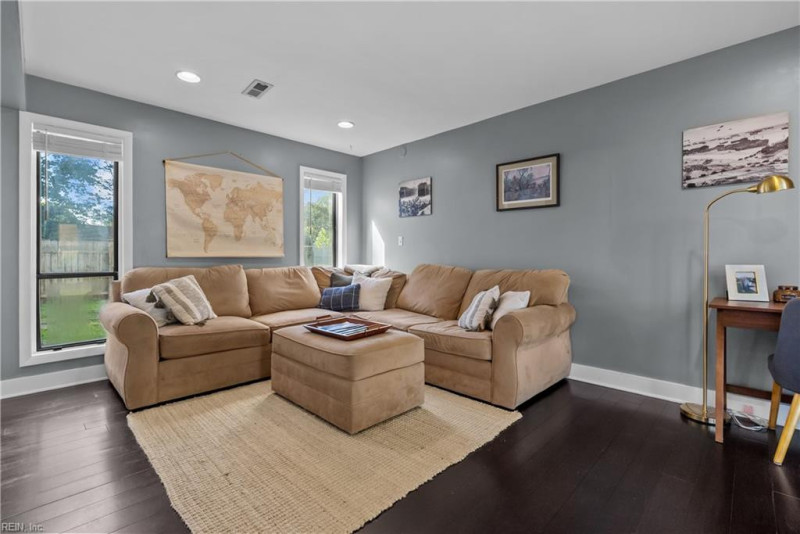 Photo 21 of 37 residential for sale in Chesapeake virginia
