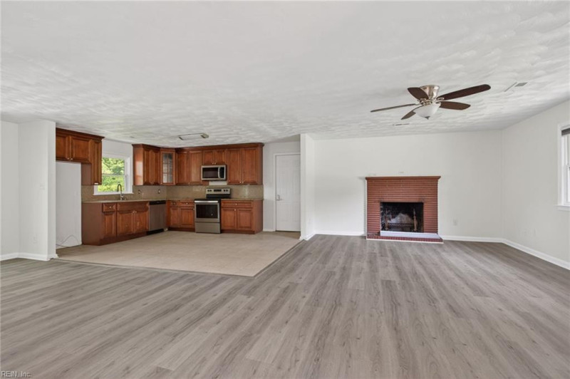 Photo 5 of 30 residential for sale in Chesapeake virginia Photo 5 of 30 residential for sale in Chesapeake virginia