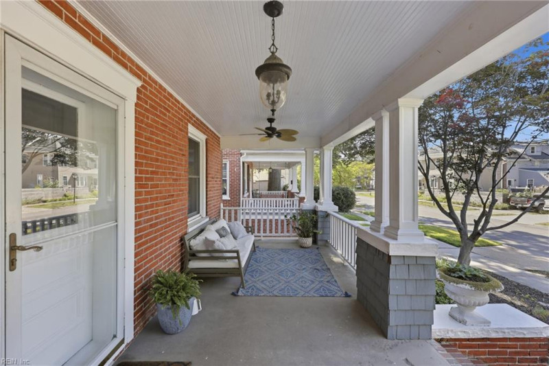 Photo 3 of 35 residential for sale in Norfolk virginia