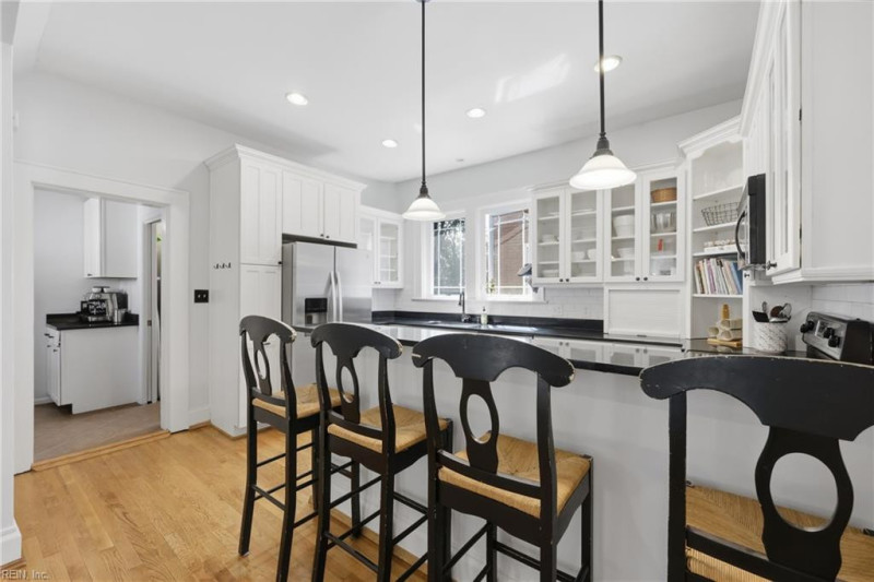 Photo 6 of 35 residential for sale in Norfolk virginia