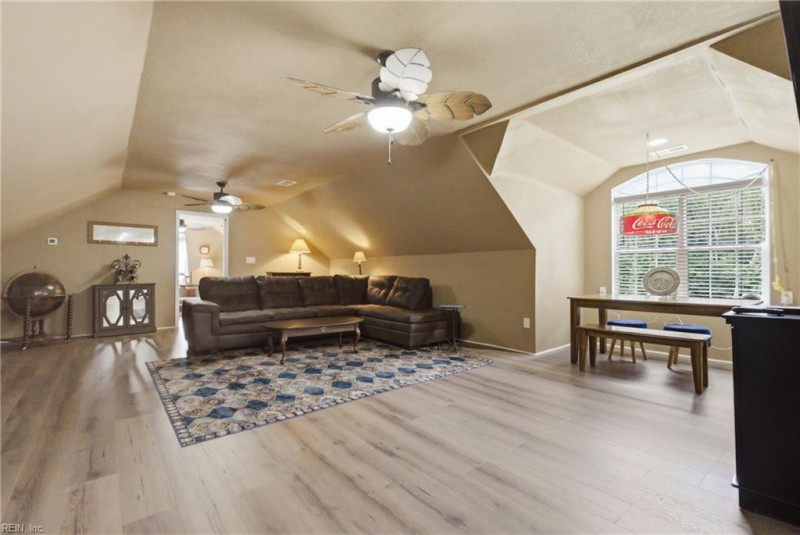 Photo 19 of 50 residential for sale in Chesapeake virginia
