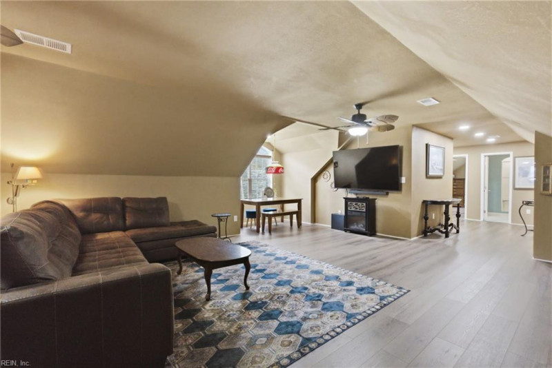 Photo 21 of 50 residential for sale in Chesapeake virginia