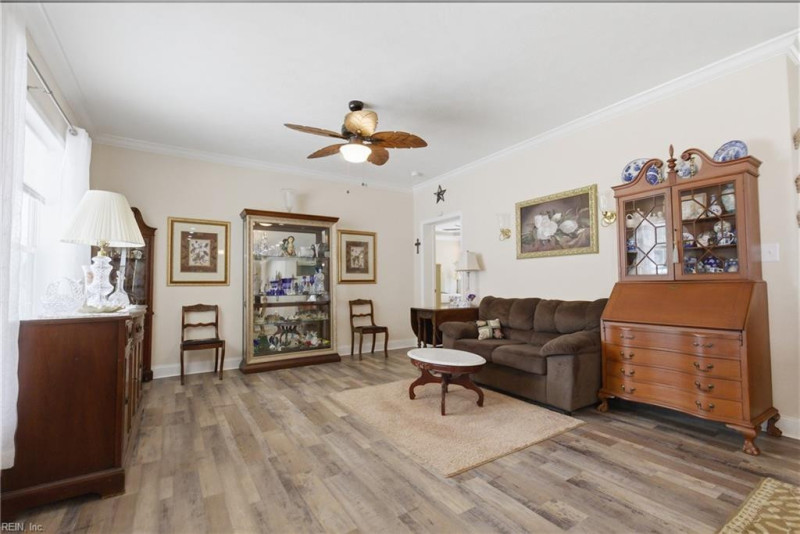 Photo 3 of 50 residential for sale in Chesapeake virginia