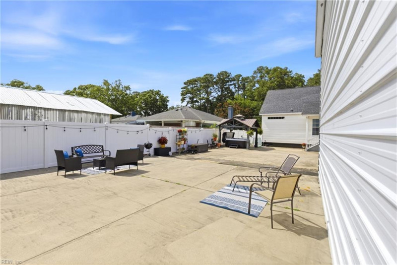 Photo 38 of 50 residential for sale in Chesapeake virginia
