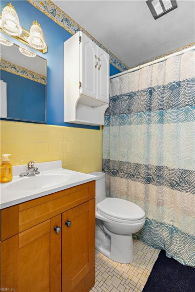 Photo 11 of 21 residential for sale in Newport News virginia