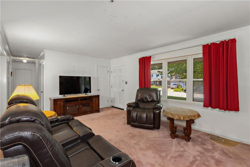 Photo 5 of 21 residential for sale in Newport News virginia