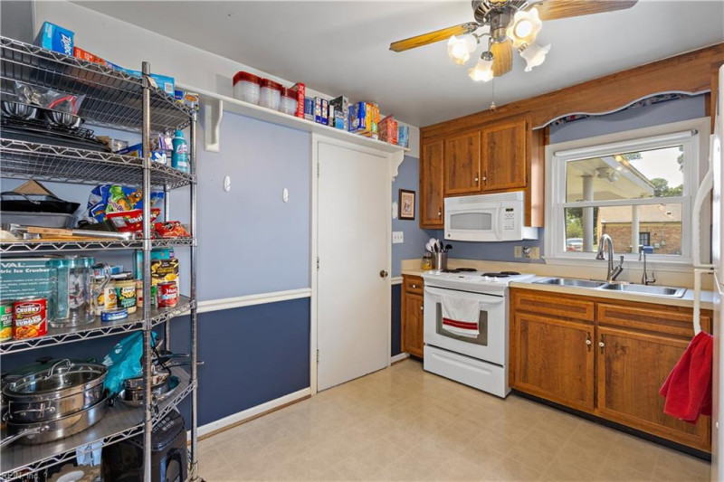 Photo 8 of 21 residential for sale in Newport News virginia