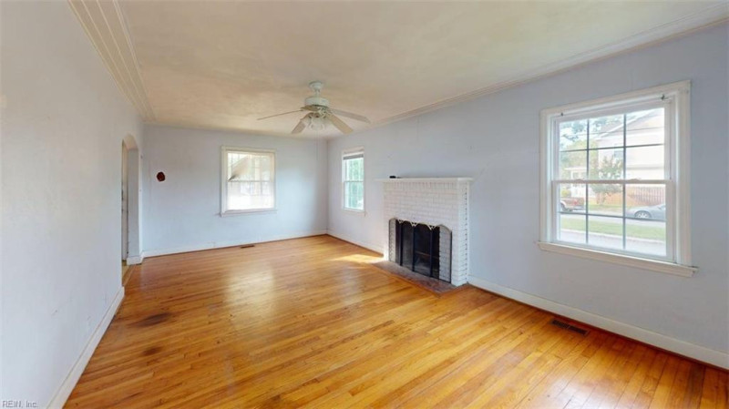 Photo 13 of 50 residential for sale in Norfolk virginia