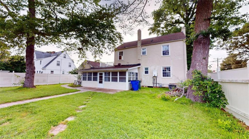 Photo 17 of 50 residential for sale in Norfolk virginia