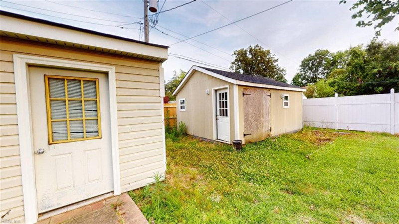 Photo 19 of 50 residential for sale in Norfolk virginia