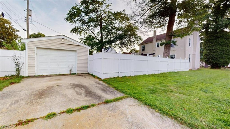 Photo 29 of 50 residential for sale in Norfolk virginia