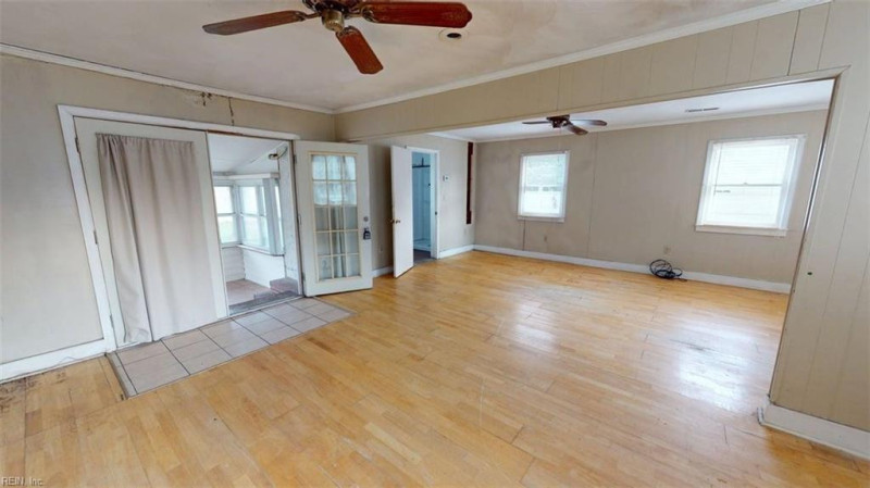 Photo 34 of 50 residential for sale in Norfolk virginia