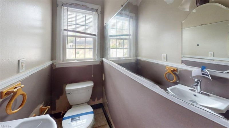 Photo 6 of 50 residential for sale in Norfolk virginia