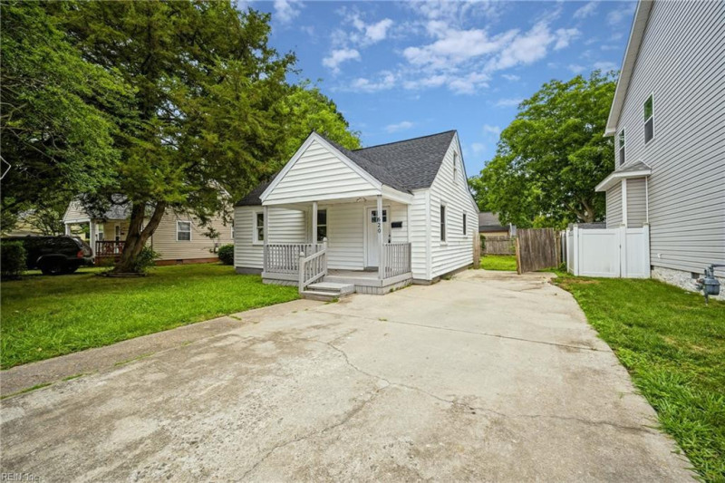 Photo 3 of 22 residential for sale in Hampton virginia Photo 3 of 22 residential for sale in Hampton virginia