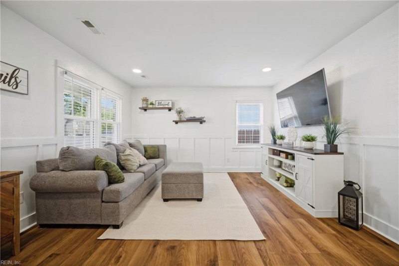 Photo 7 of 40 residential for sale in Hampton virginia Photo 7 of 40 residential for sale in Hampton virginia