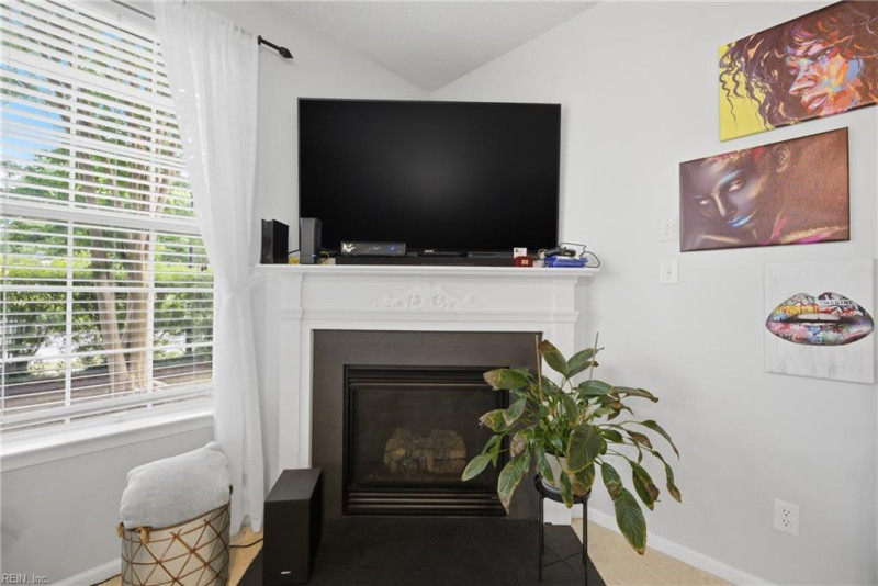 Photo 13 of 44 residential for sale in Suffolk virginia