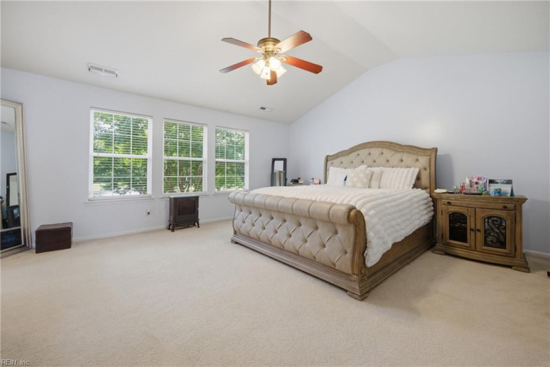 Photo 18 of 44 residential for sale in Suffolk virginia