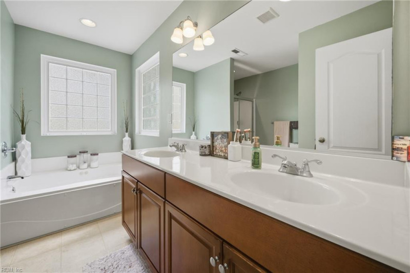 Photo 22 of 44 residential for sale in Suffolk virginia