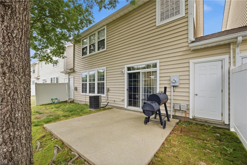 Photo 31 of 44 residential for sale in Suffolk virginia