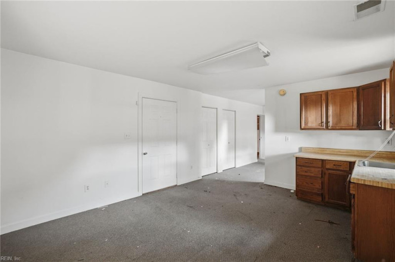 Photo 31 of 50 residential for sale in Chesapeake virginia