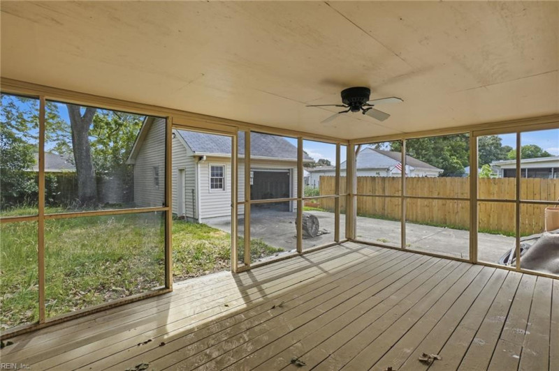 Photo 32 of 50 residential for sale in Chesapeake virginia