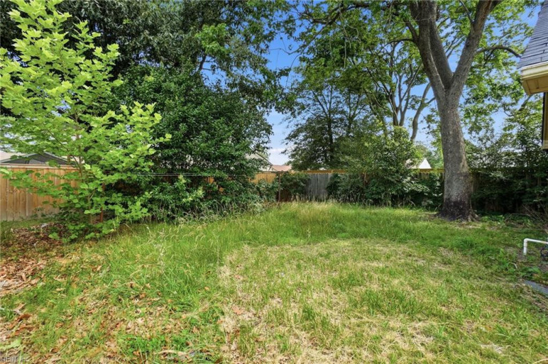 Photo 34 of 50 residential for sale in Chesapeake virginia