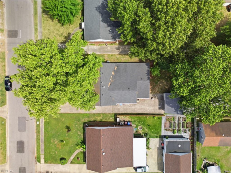 Photo 43 of 50 residential for sale in Chesapeake virginia