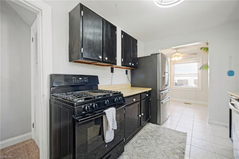 Photo 15 of 43 residential for sale in Norfolk virginia