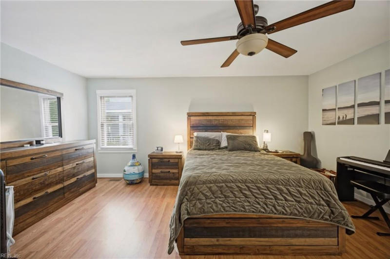 Photo 10 of 44 residential for sale in Chesapeake virginia