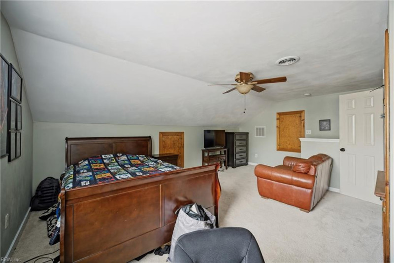Photo 17 of 44 residential for sale in Chesapeake virginia