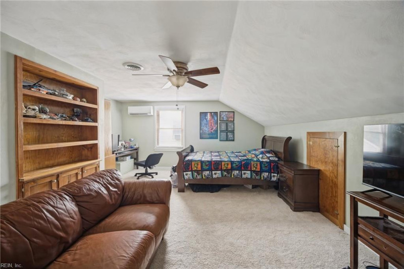 Photo 18 of 44 residential for sale in Chesapeake virginia