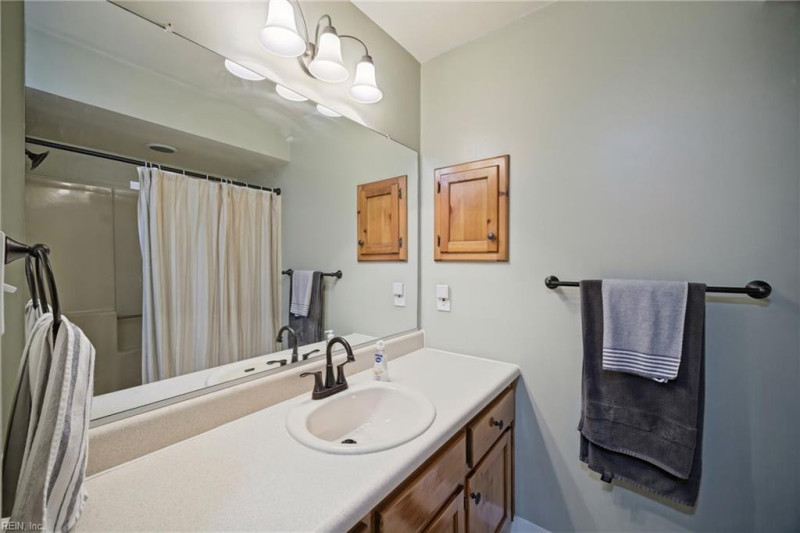 Photo 23 of 44 residential for sale in Chesapeake virginia