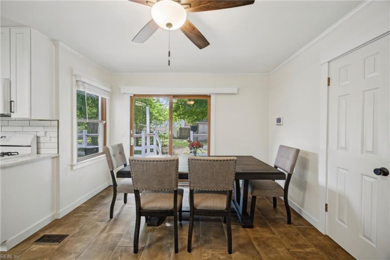 Photo 6 of 44 residential for sale in Chesapeake virginia