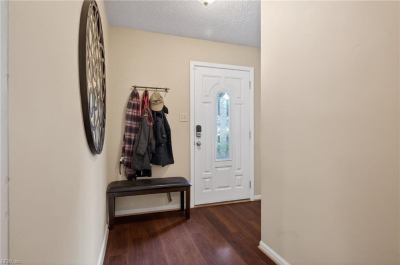 Photo 4 of 22 residential for sale in Virginia Beach virginia