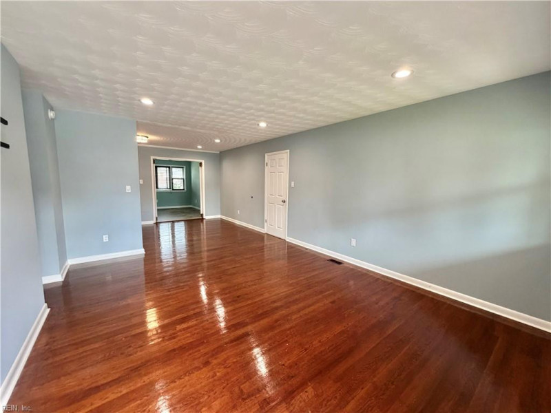 Photo 3 of 26 residential for sale in Hampton virginia Photo 3 of 26 residential for sale in Hampton virginia