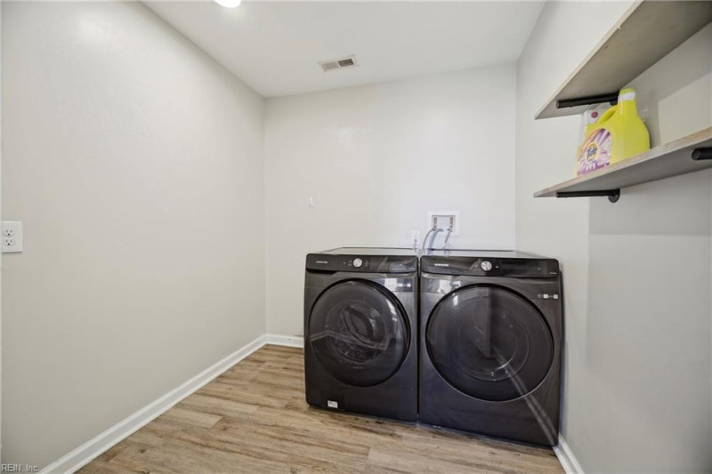 Photo 12 of 38 residential for sale in Norfolk virginia