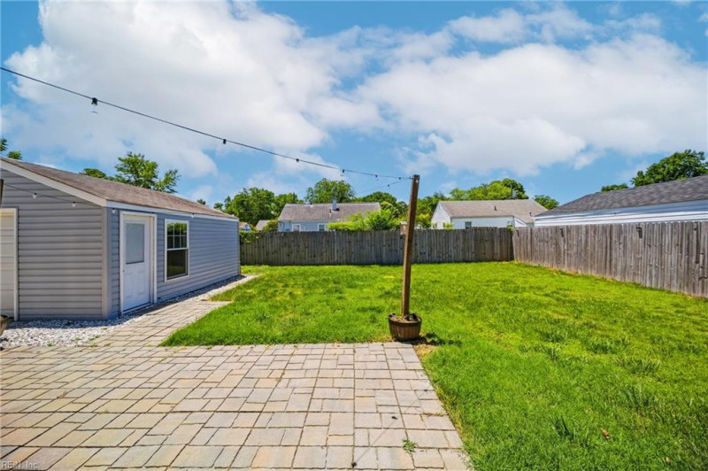 Photo 14 of 38 residential for sale in Norfolk virginia