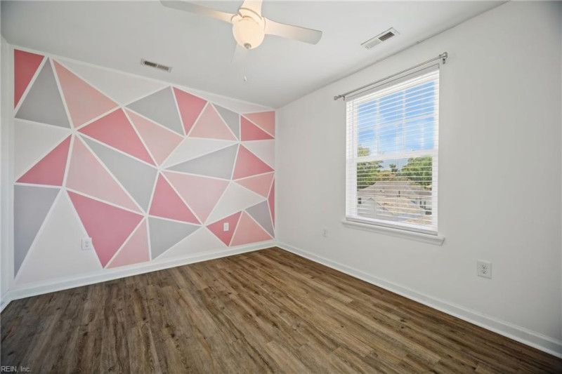 Photo 8 of 38 residential for sale in Norfolk virginia