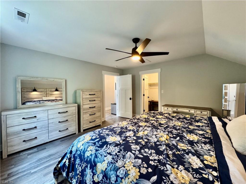Photo 34 of 50 residential for sale in James City County virginia