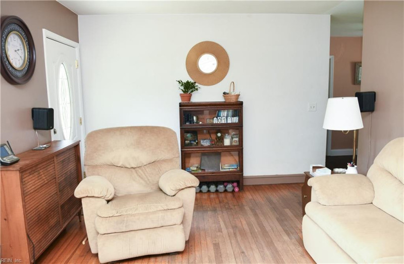 Photo 3 of 25 residential for sale in Isle of Wight County virginia