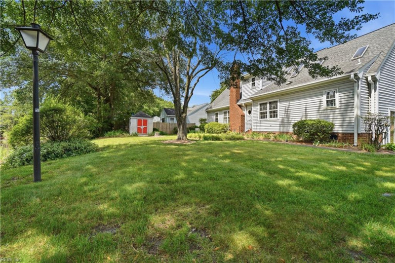 Photo 37 of 46 residential for sale in Chesapeake virginia