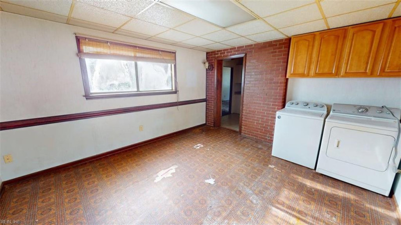 Photo 33 of 49 residential for sale in Virginia Beach virginia