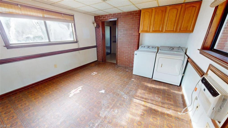 Photo 35 of 49 residential for sale in Virginia Beach virginia