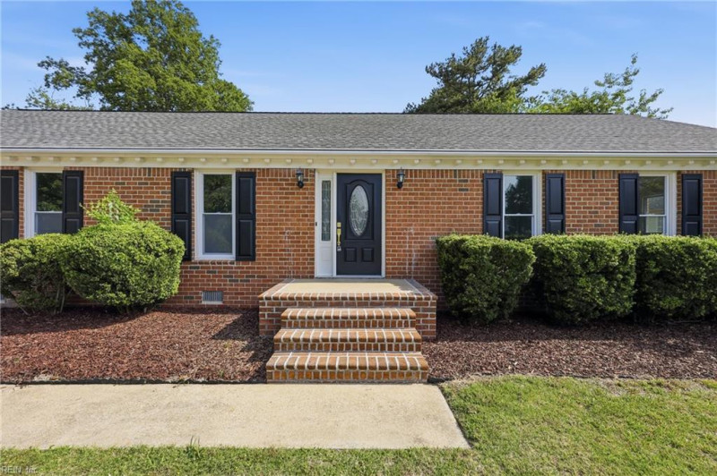 Photo 5 of 46 residential for sale in Chesapeake virginia Photo 5 of 46 residential for sale in Chesapeake virginia