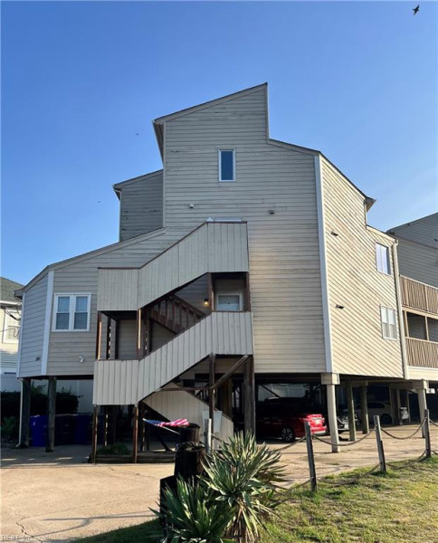 Photo 1 of 16 residential for sale in Norfolk virginia