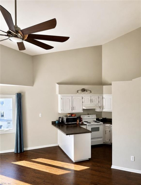 Photo 11 of 16 residential for sale in Norfolk virginia