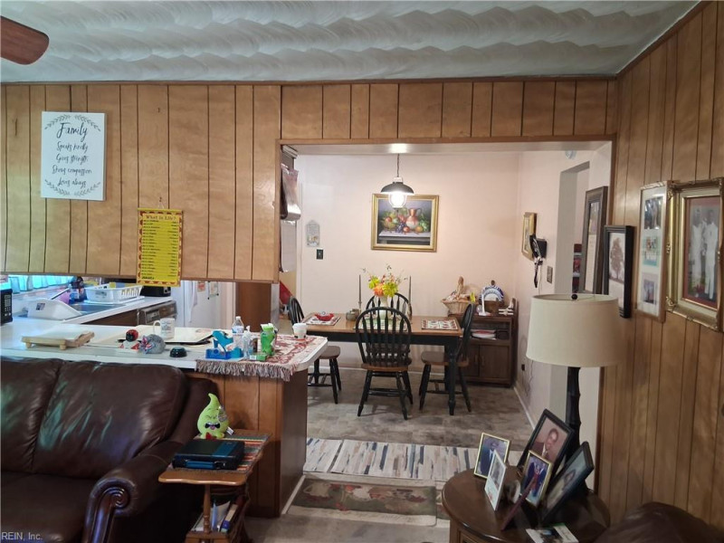 Photo 5 of 19 residential for sale in Virginia Beach virginia
