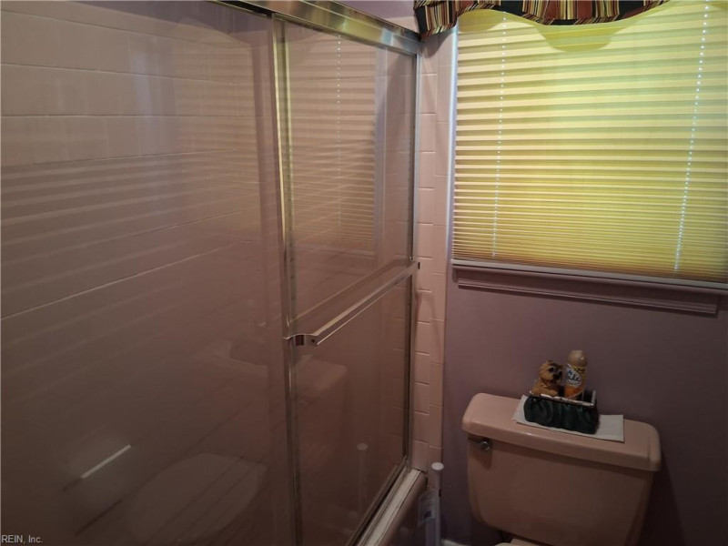 Photo 6 of 19 residential for sale in Virginia Beach virginia