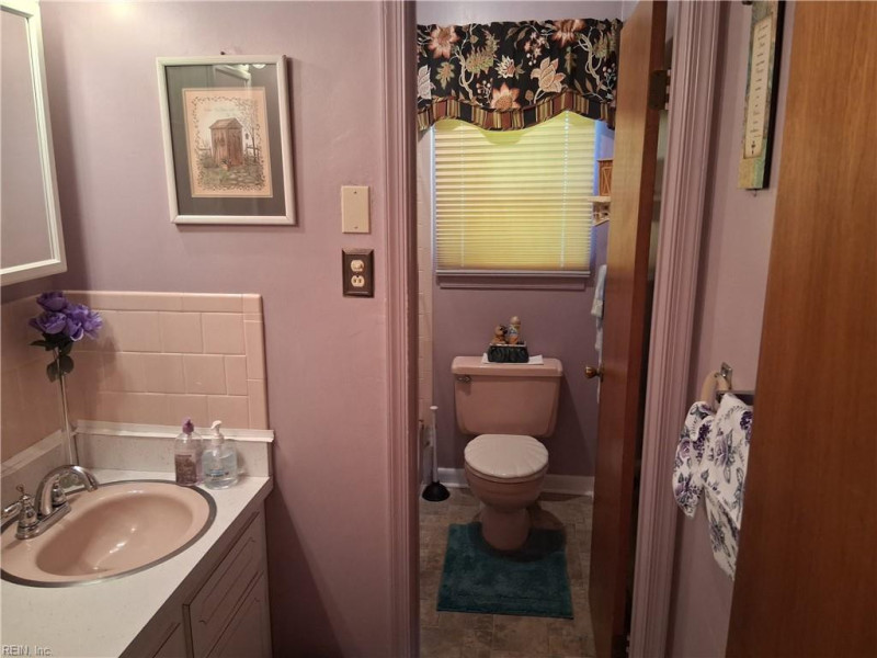 Photo 9 of 19 residential for sale in Virginia Beach virginia